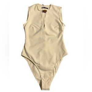 ZARA Women’s Sleeveless Round Neck With Contrast Buckle Cream Bodysuit Size: S